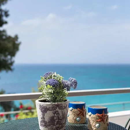 Azure Sea View By Luxlikehome * סיווירי