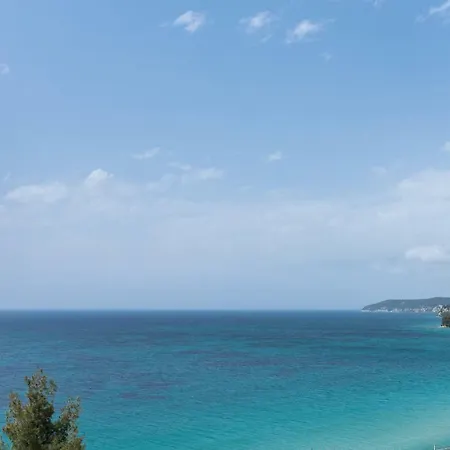 Azure Sea View By Luxlikehome בית נופש