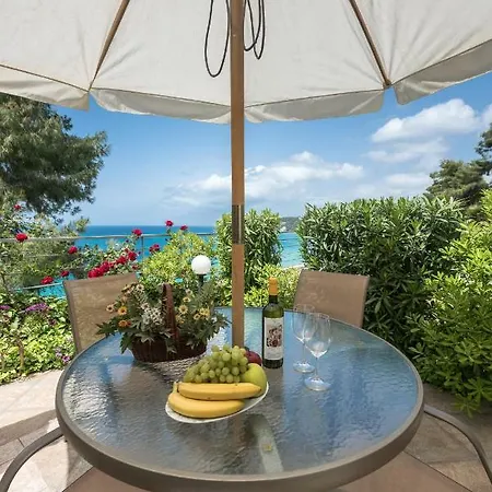 בית נופש Azure Sea View By Luxlikehome